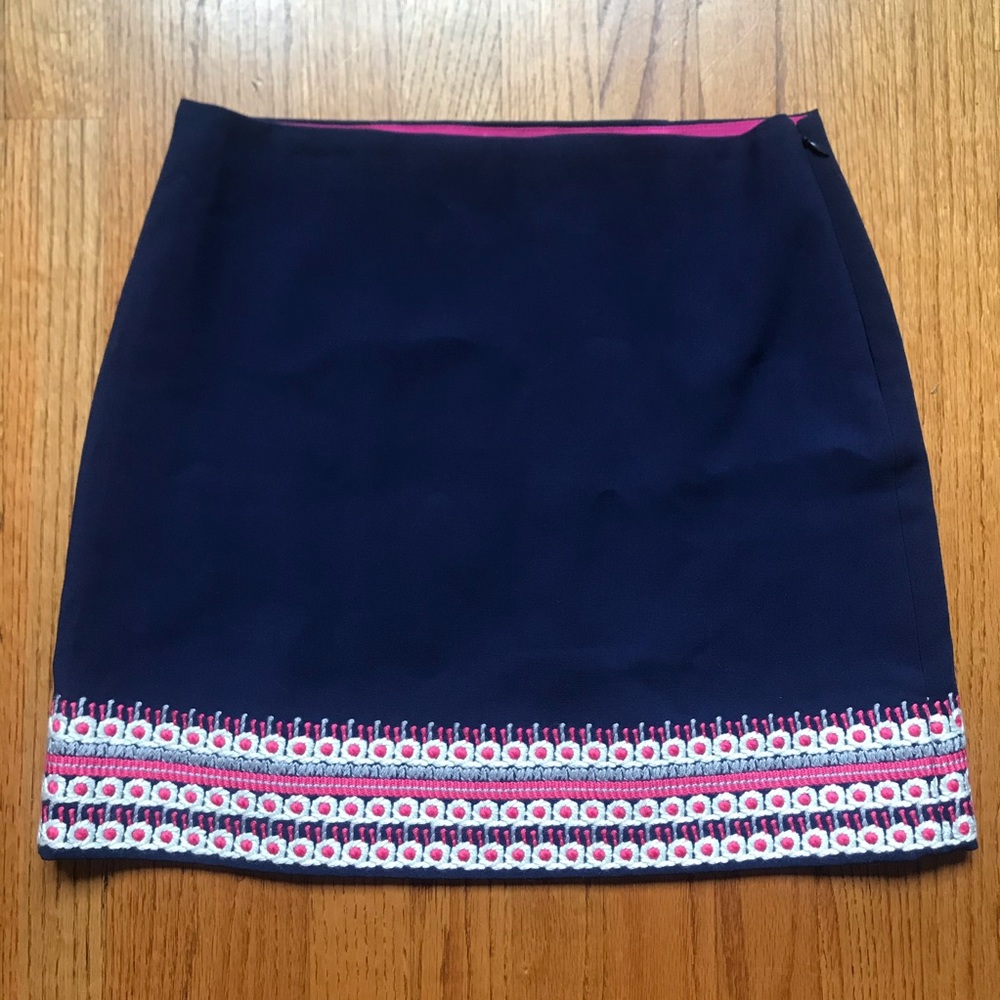 Vineyard Vines Embroidered Pink and Blue Skirt 2